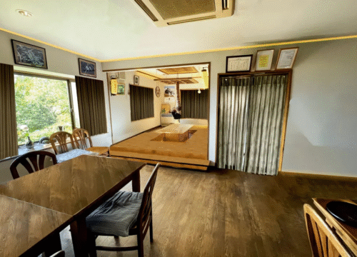 Comfy 1-bedroom studio with forest view <br>(Sleeps 2)