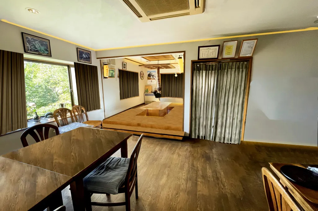 Comfy 1-bedroom studio with forest view <br>(Sleeps 2)